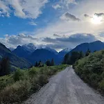 بيت للعطل Comfy Mountain Nest موجسترانا