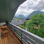 بيت للعطل Comfy Mountain Nest