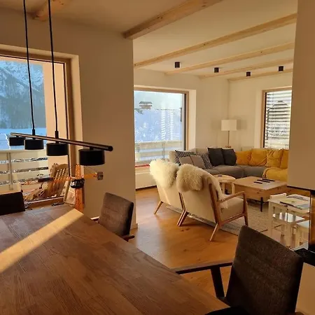 Dom wakacyjny Comfy Mountain Nest Mojstrana