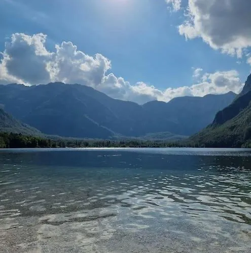 Comfy Mountain Nest 別荘 モイストラナ