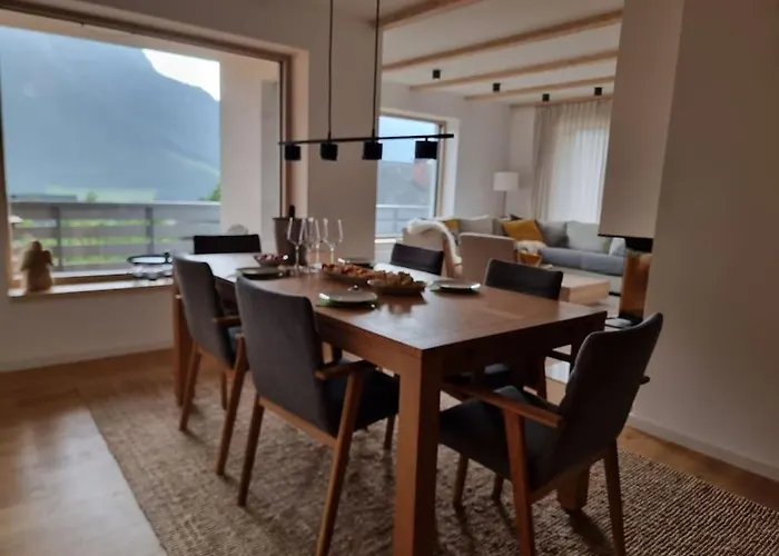 Comfy Mountain Nest Ferienhaus *