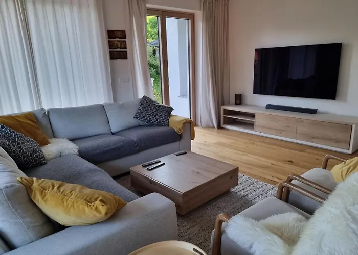 Comfy Mountain Nest Ferienhaus *